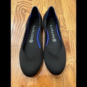 Rothy’s black flats